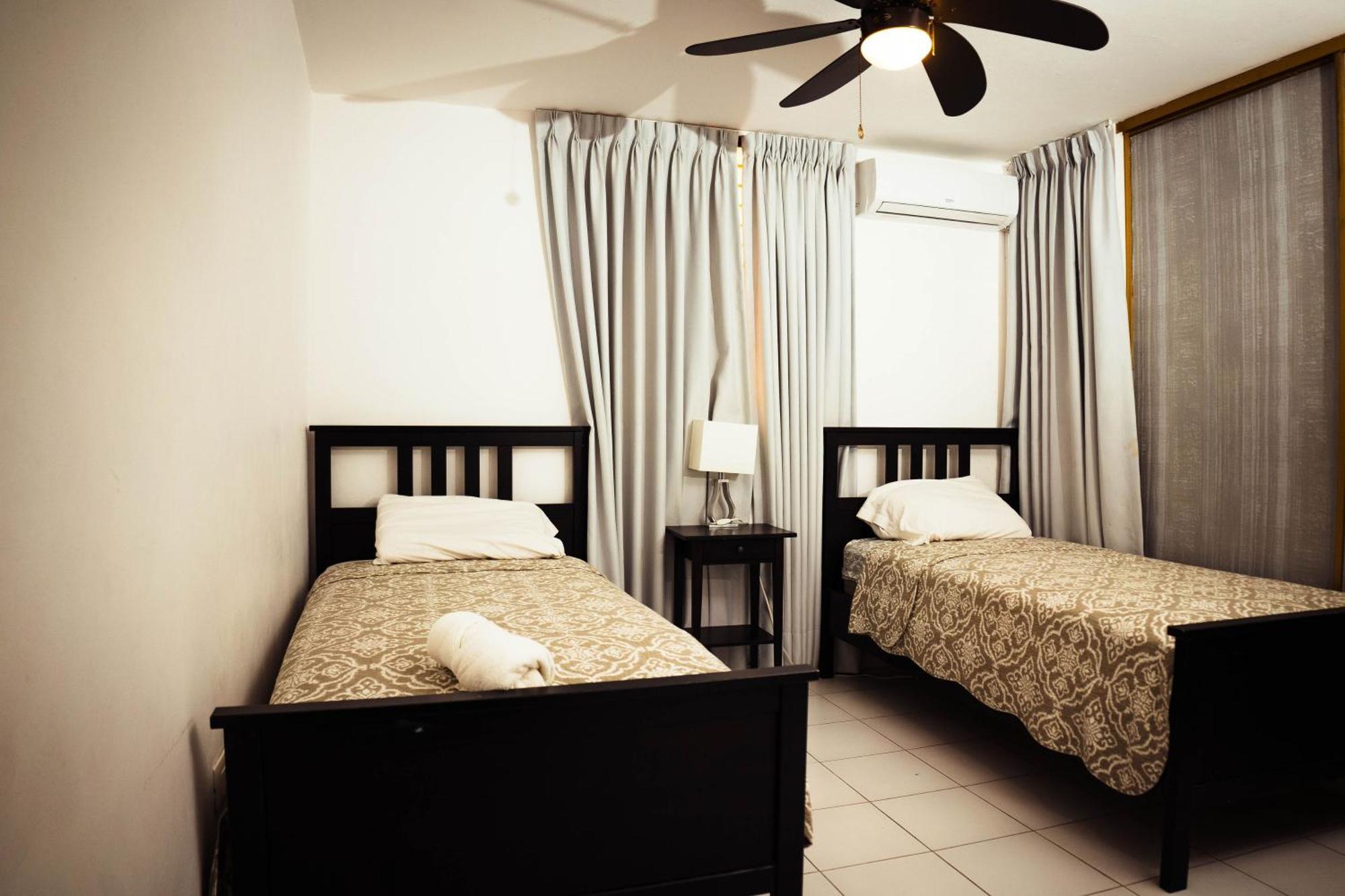 H1 & H2 - Breakfast & Service - Airport Close *