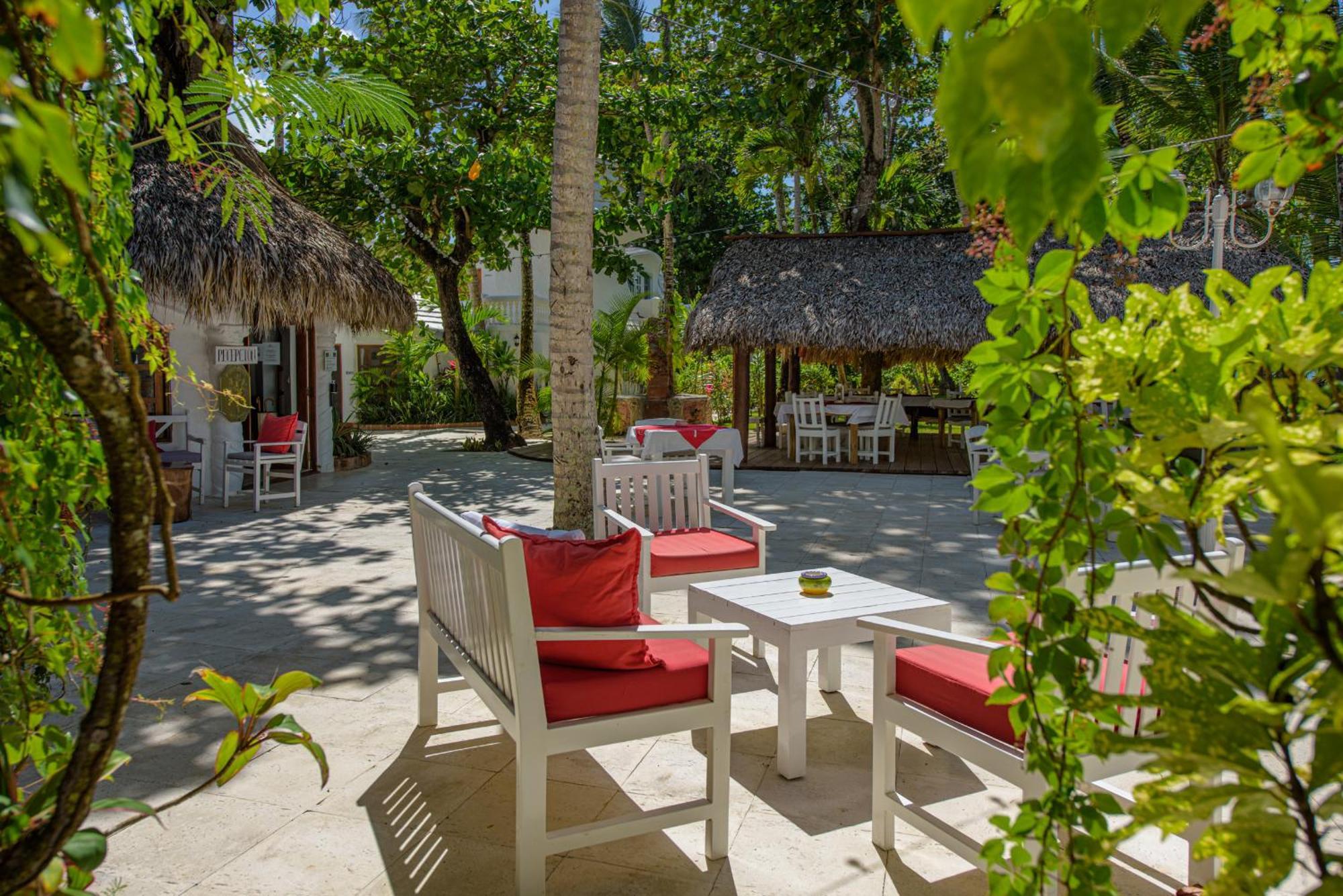 Atlantis Hotel 3*