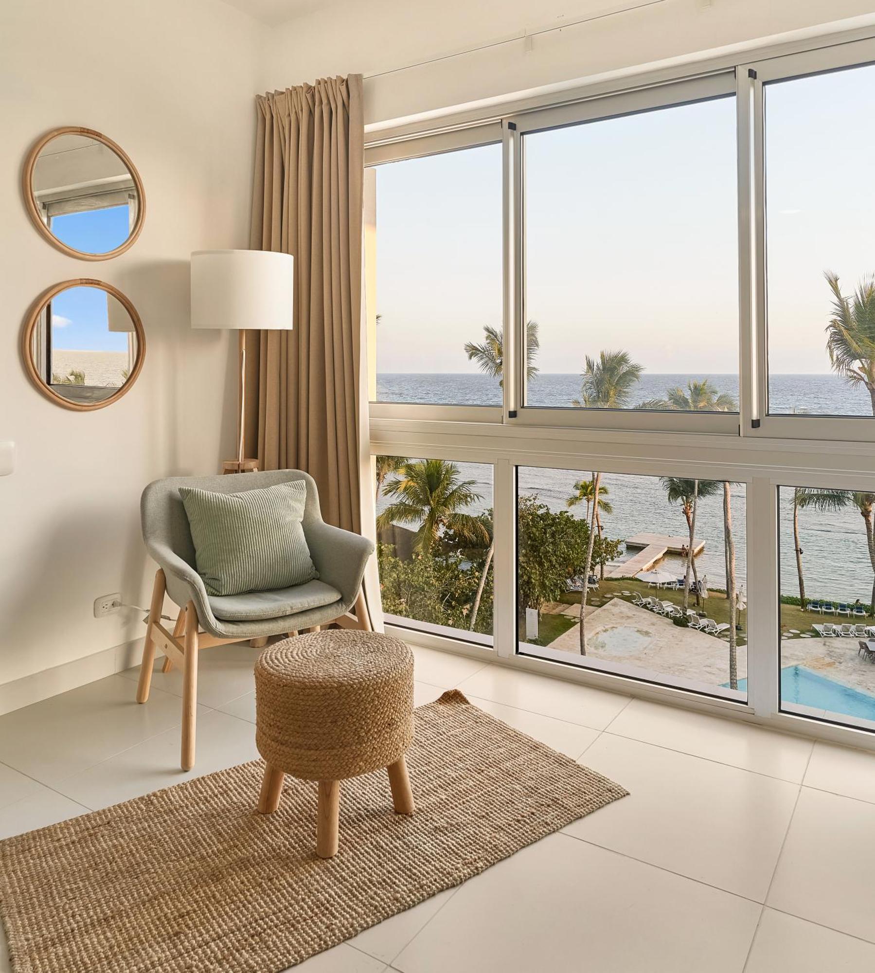Apartment Aquarella Beachfront 2br Sunset
