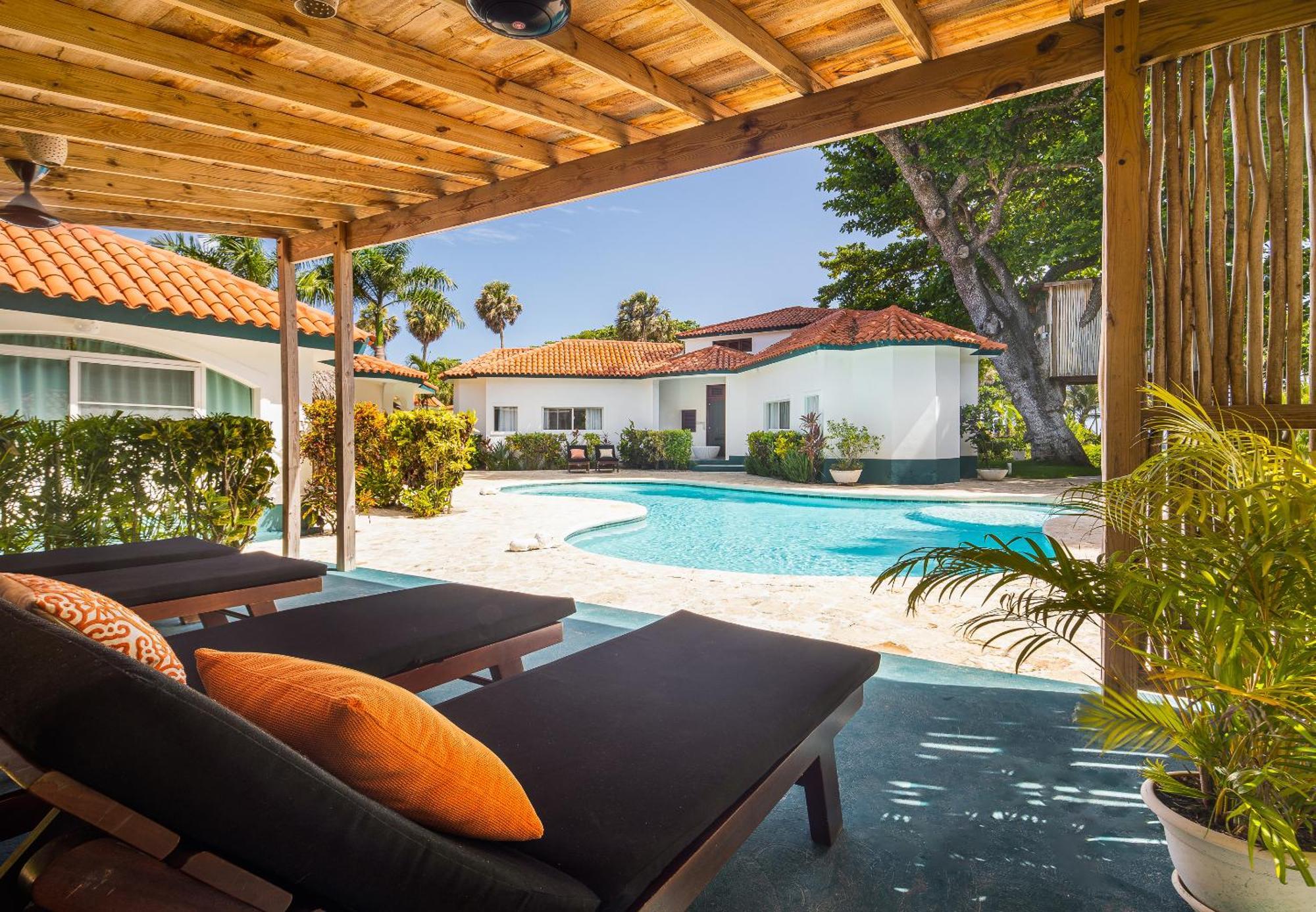 El Encuentro Surf Hotel 2*