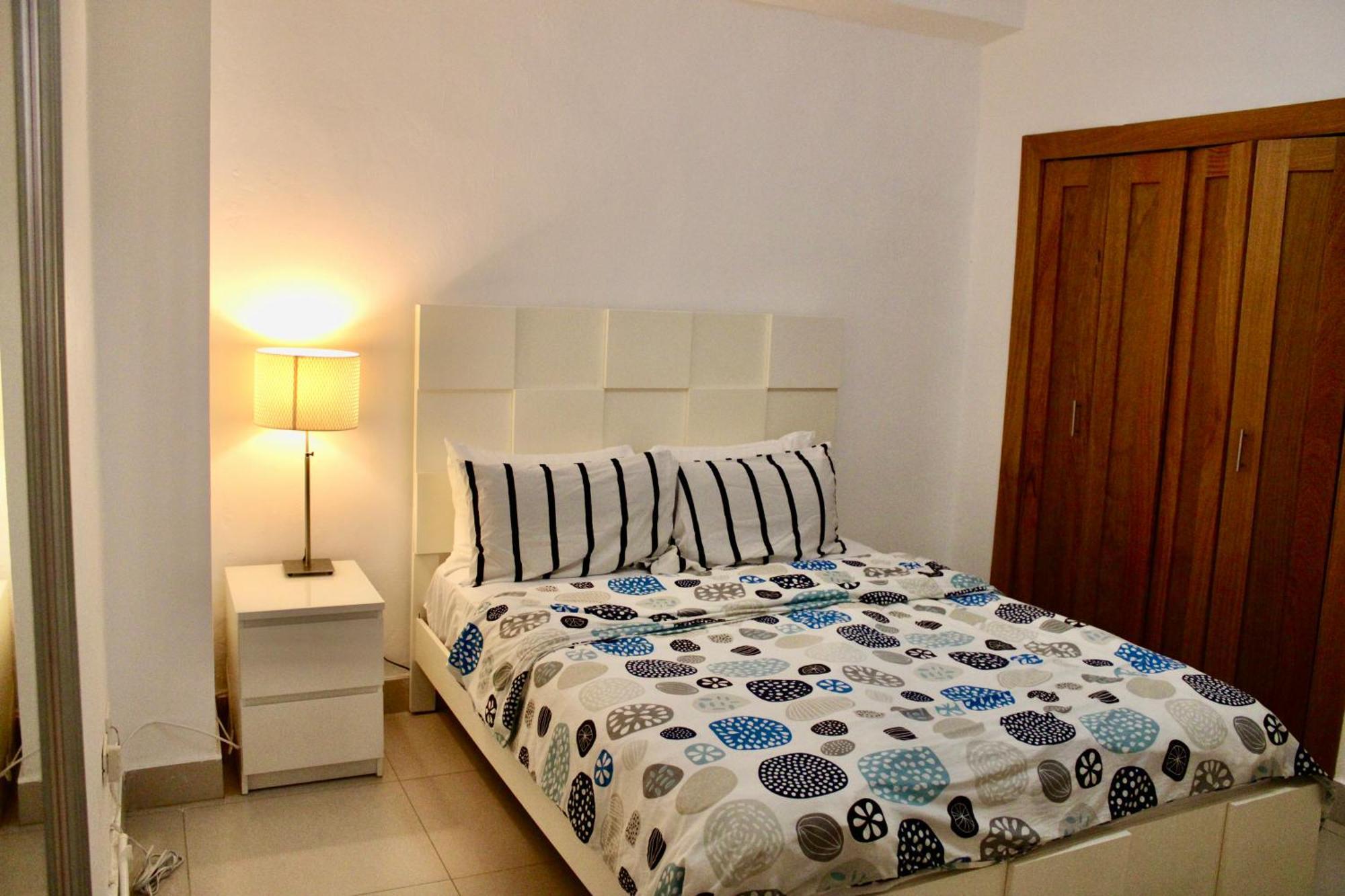 Lasolastower-juandolio-2br-3bds-7px-wifi-hugeterrace-seaview * Guayacanes