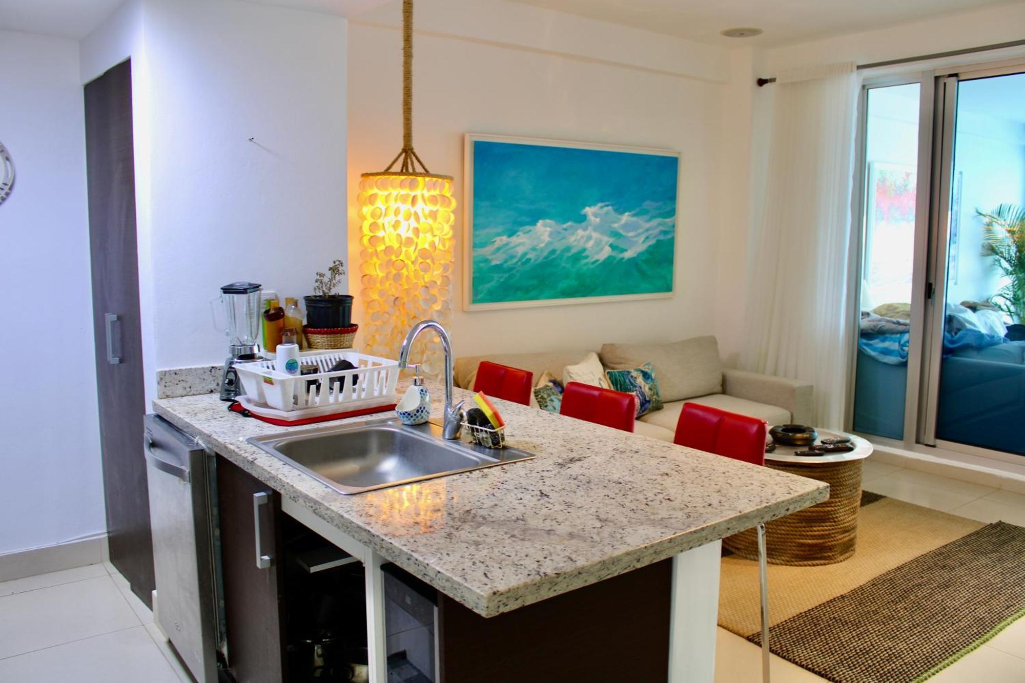 Lasolastower-juandolio-2br-3bds-7px-wifi-hugeterrace-seaview