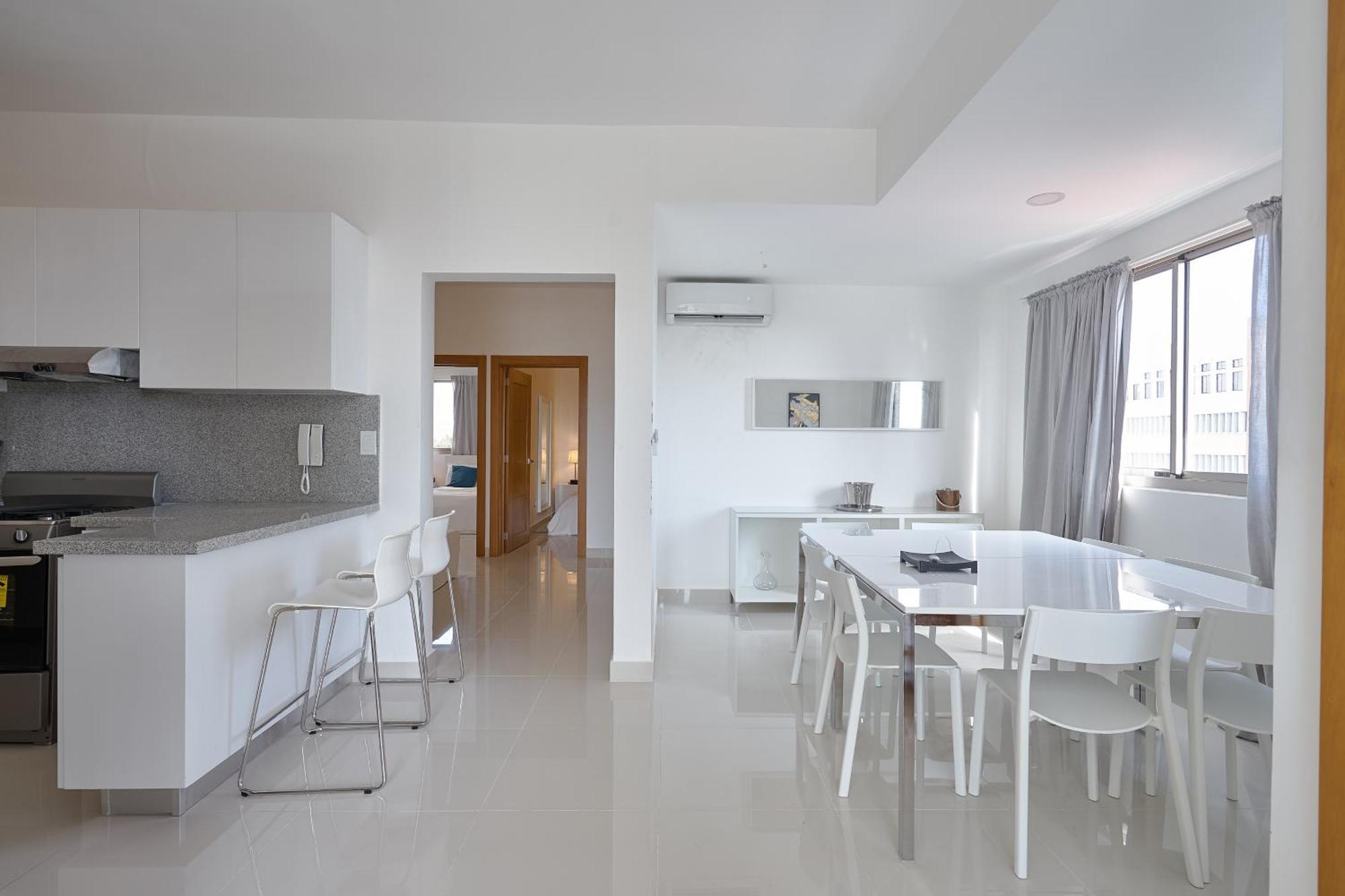 In La Julia 1 And 2 Bedrooms Apartment *