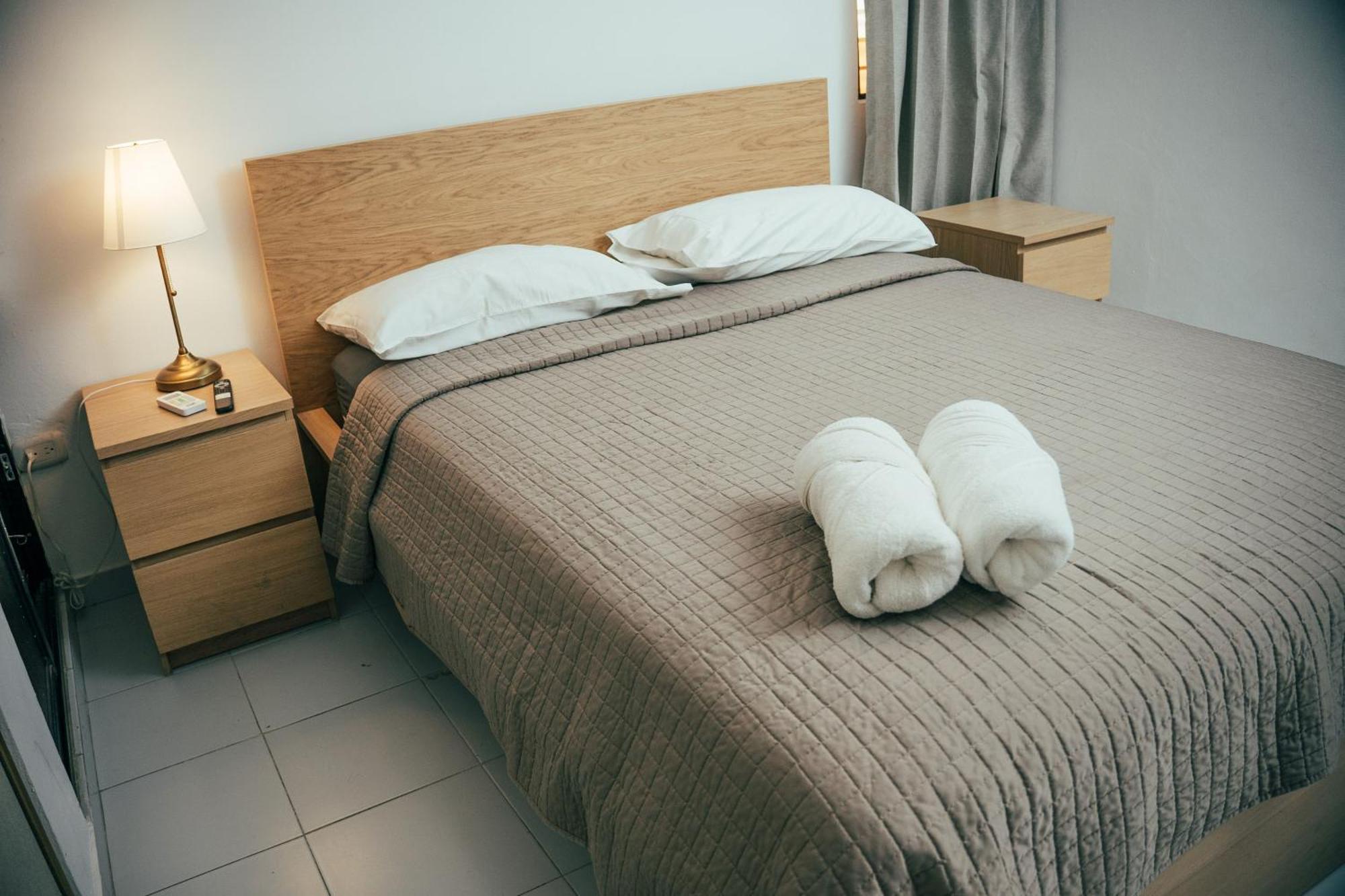 Apartment H1 & H2 - Breakfast & Service - Airport Close