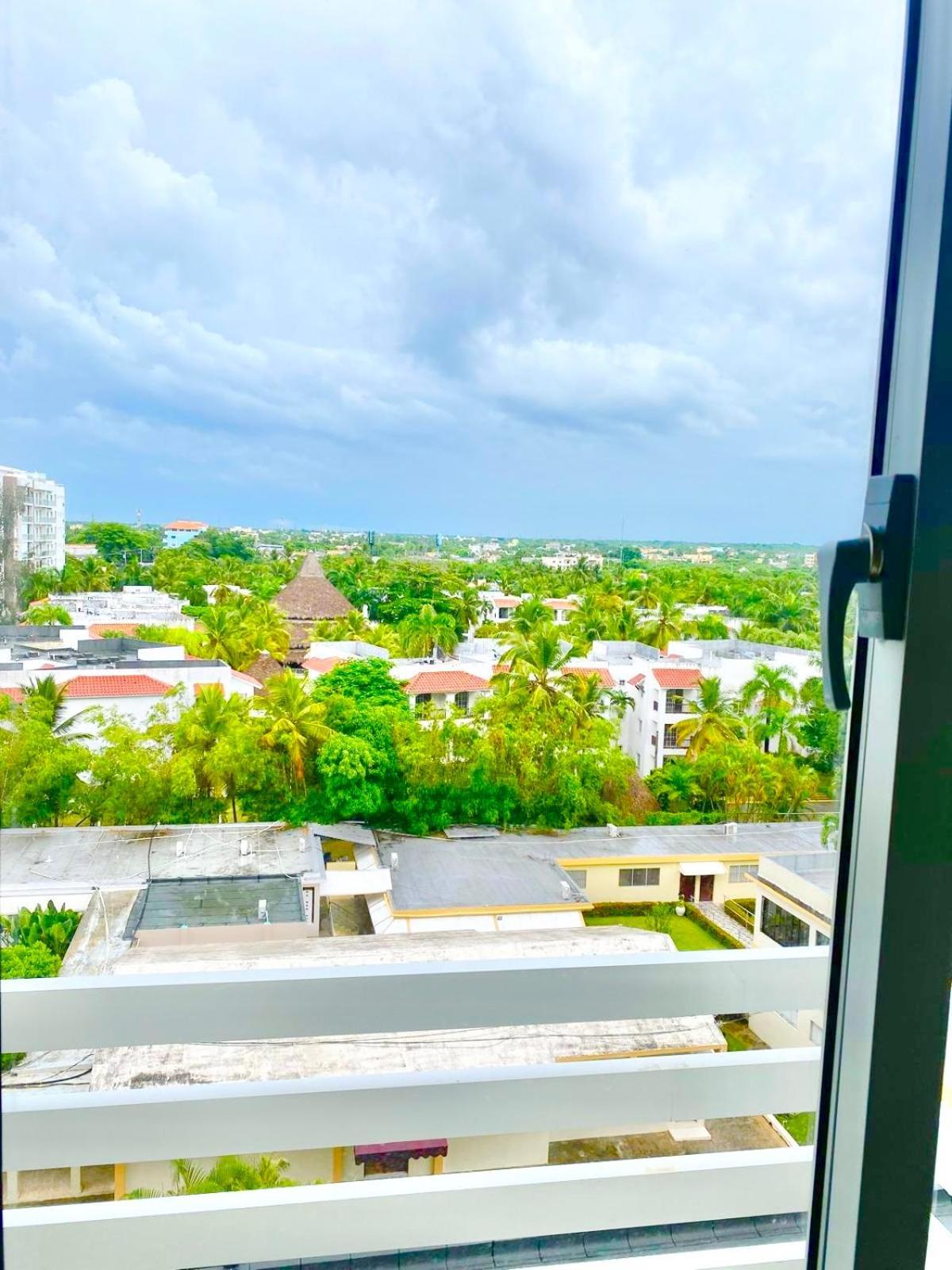 Luxury Penthouse Dgm At Boca Del Mar Iii, Apartment