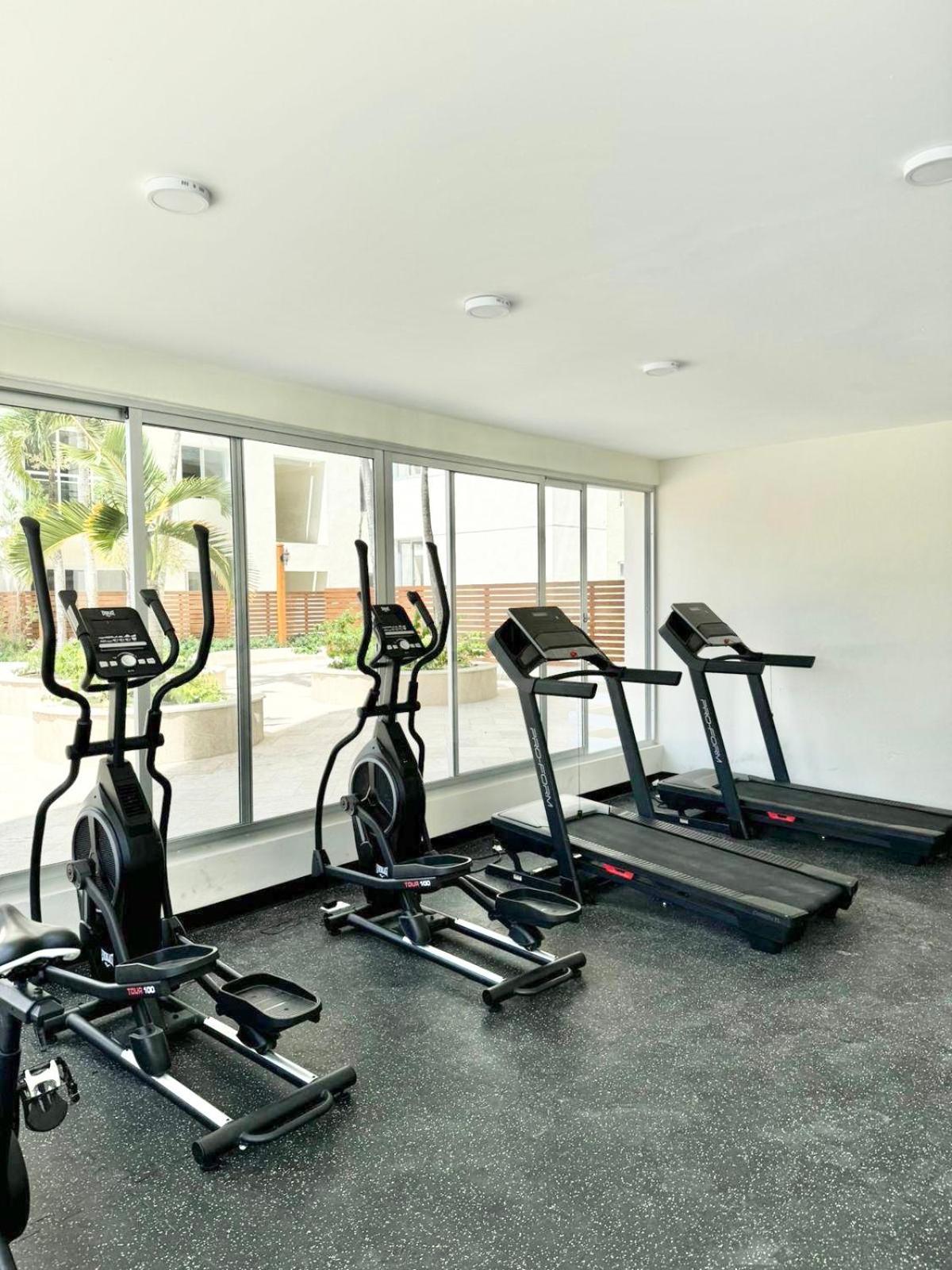 Luxury Penthouse Dgm At Boca Del Mar Iii,