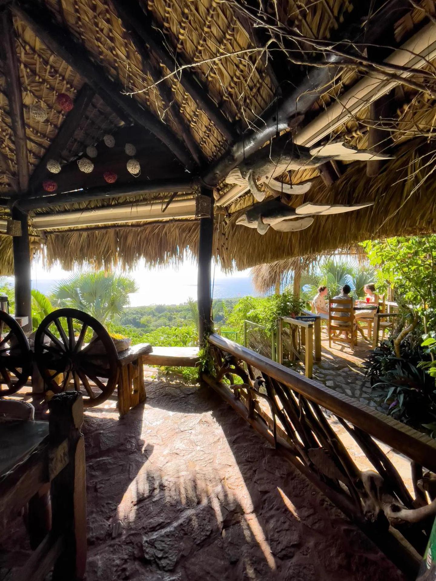 Casa El Paraiso, Eco *