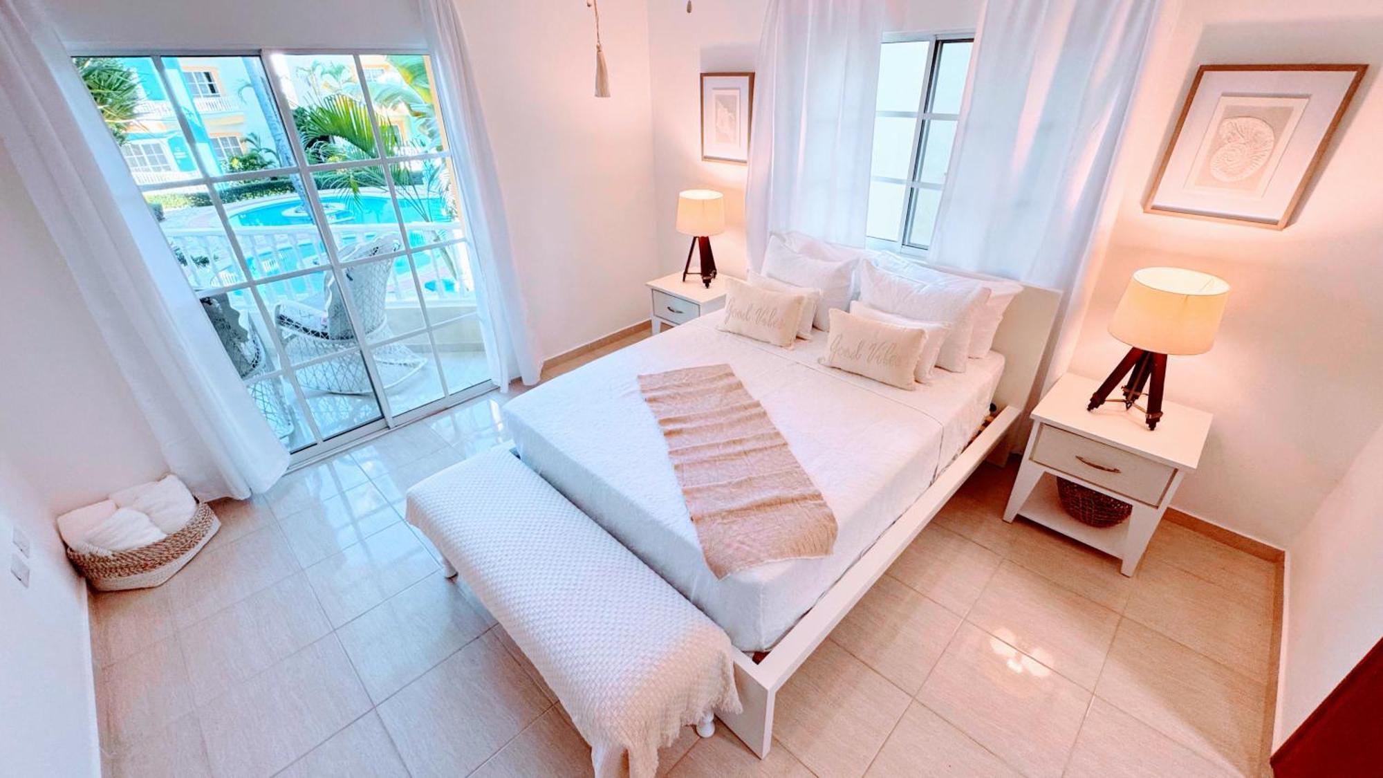 Walk To Beach, Shops, Dining, Pool View, Fast Wifi Punta Cana