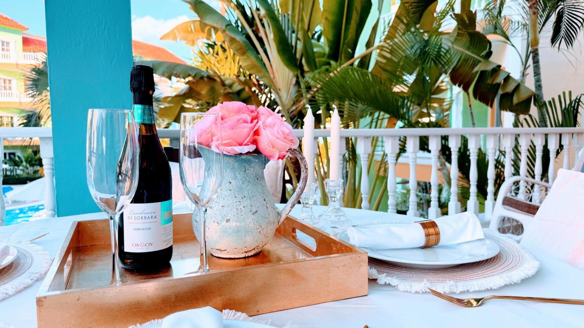 Walk To Beach, Shops, Dining, Pool View, Fast Wifi * Punta Cana