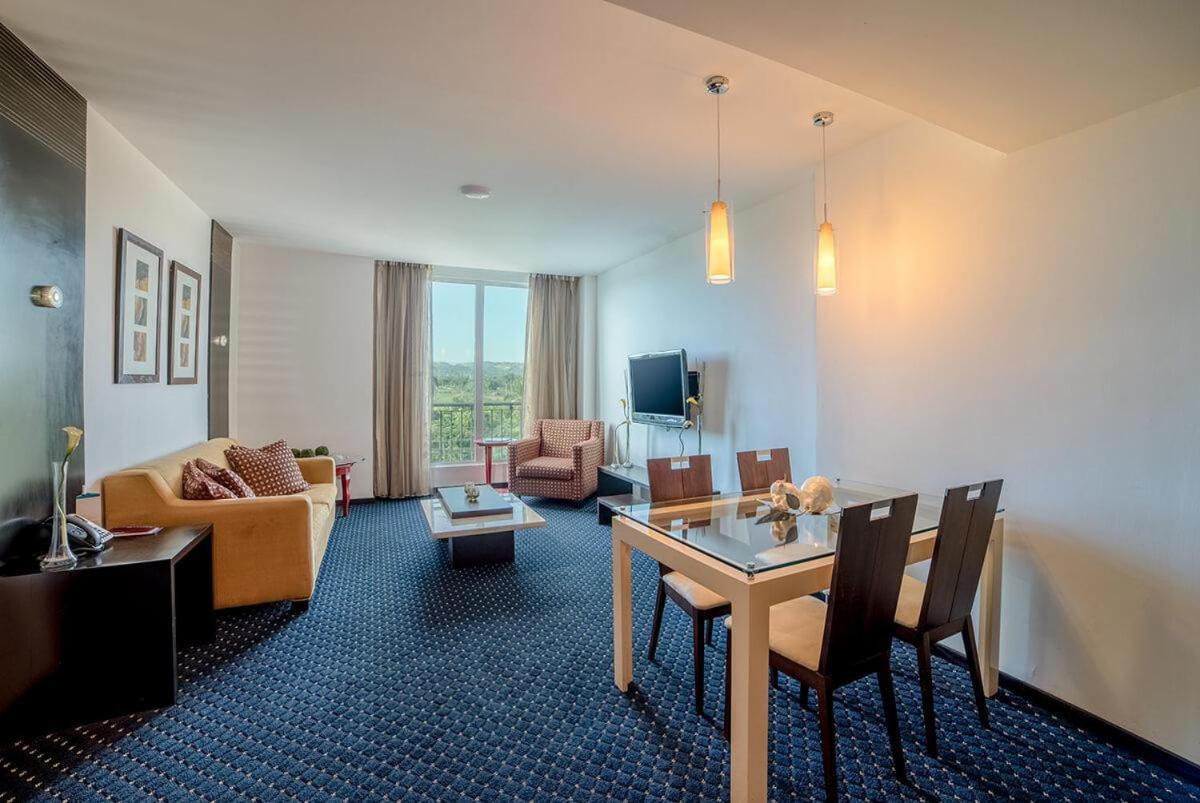 Hotel Hodelpa Garden Court 4*