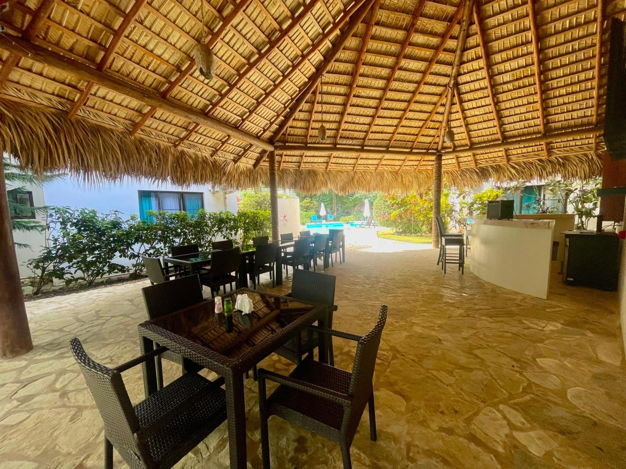 Coral Blanco Hotel