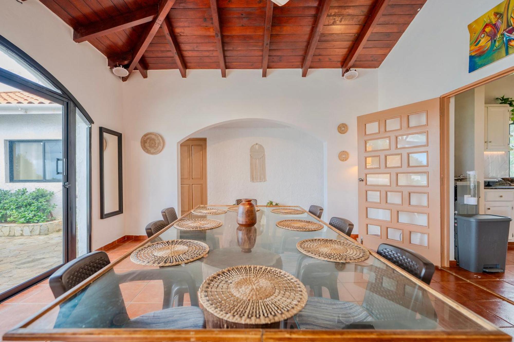 Palm House - Luxury - Samana - Ocean Front Villa Sanchez