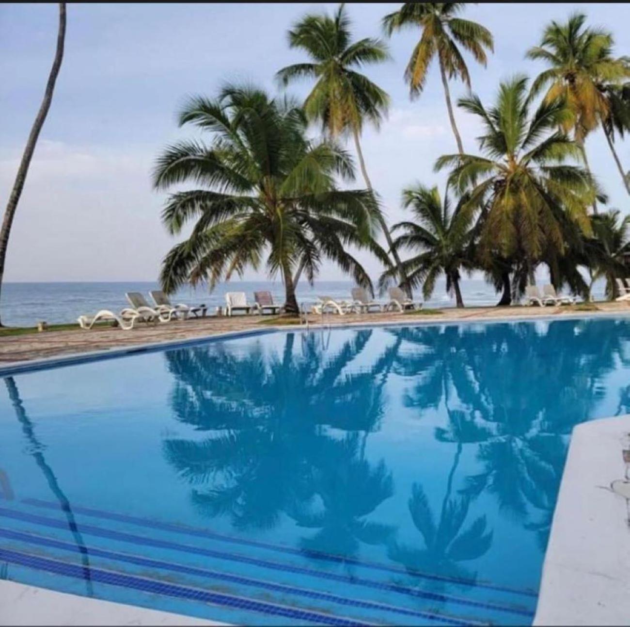 Nana Vista Al Mar Piscina Wifi Cocina Completa Aire Acondicionado Lavadora Secadora Juan Dolio