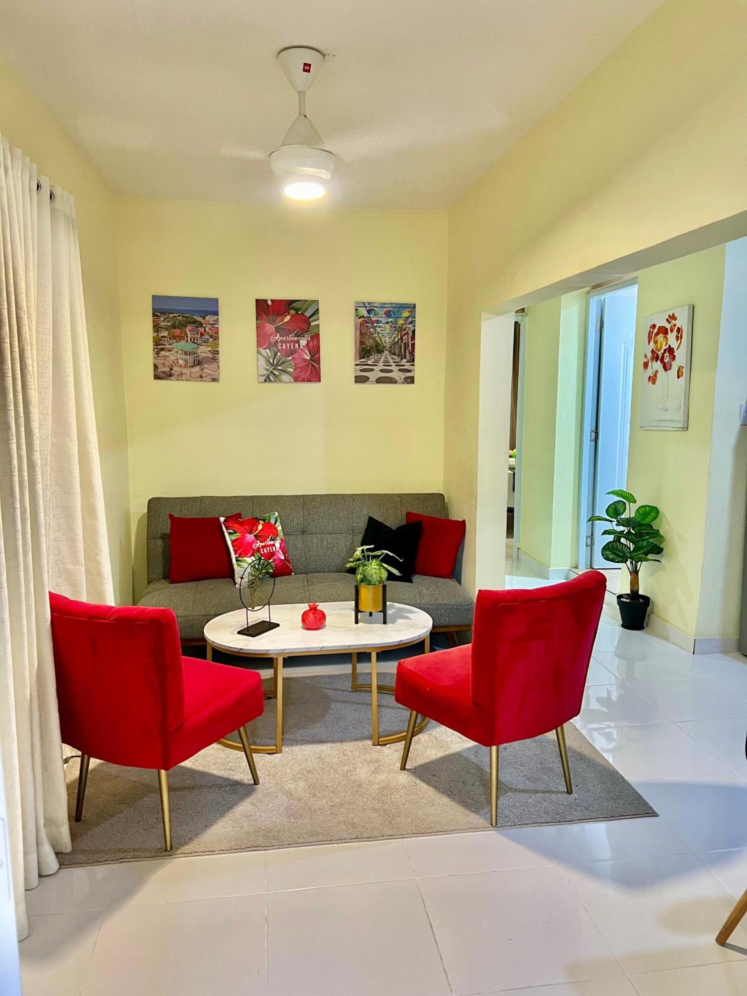 Air-conditioning , Bbq, Downtown City, Just 3 Minutes From The Cable Car And The Puerto Plata