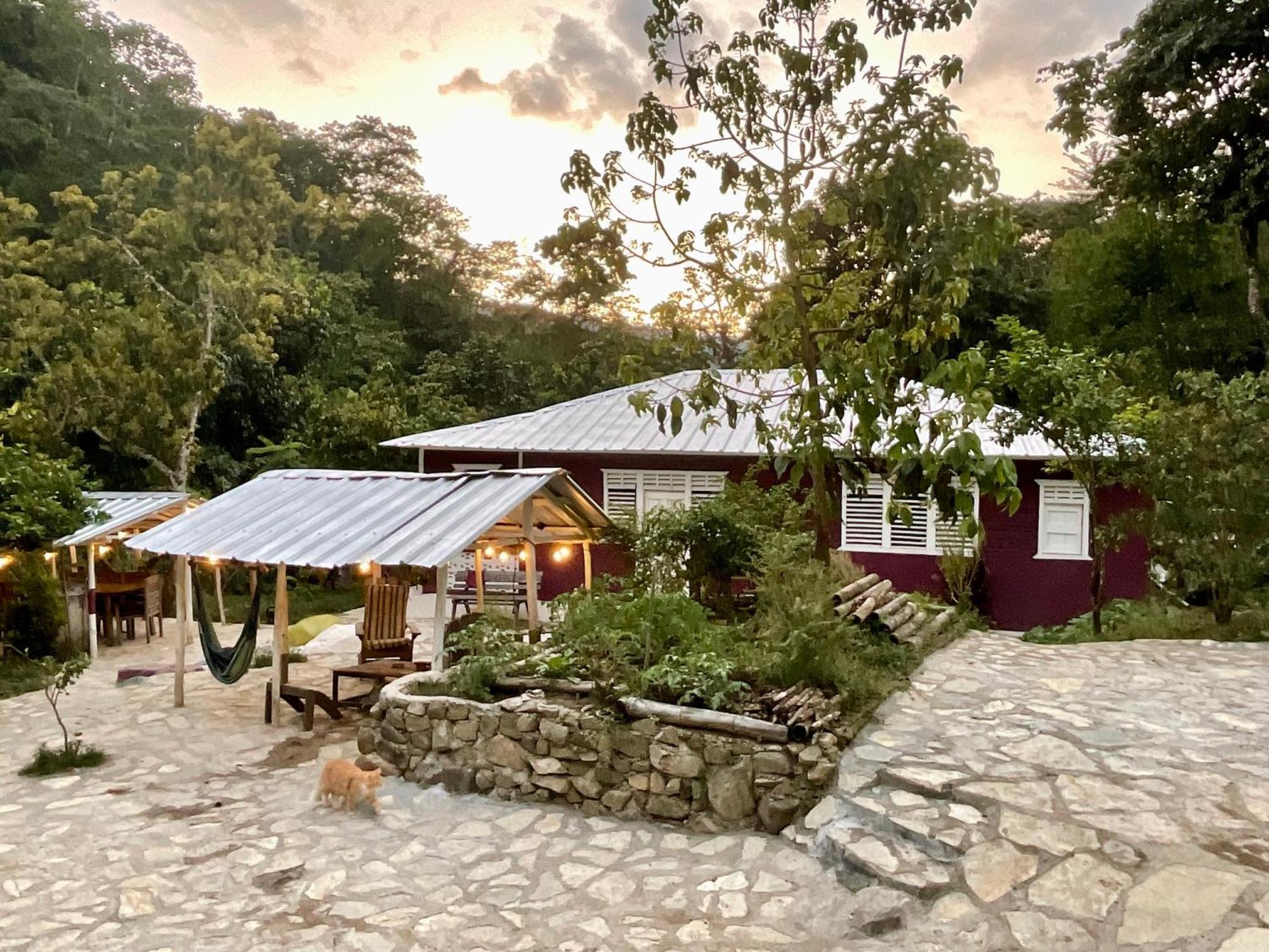 La Guarida * San Cristobal