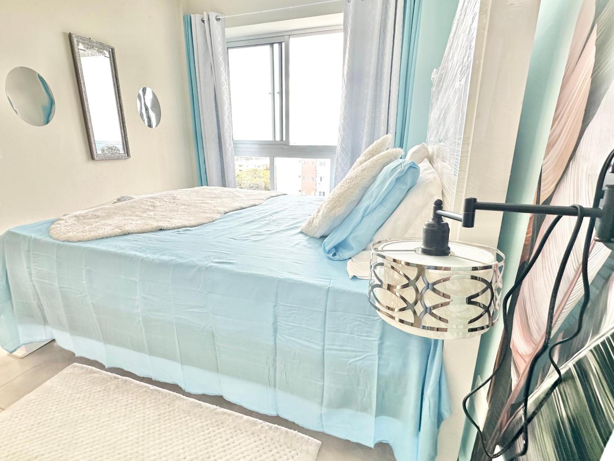 Luxury Penthouse Dgm At Boca Del Mar Iii,