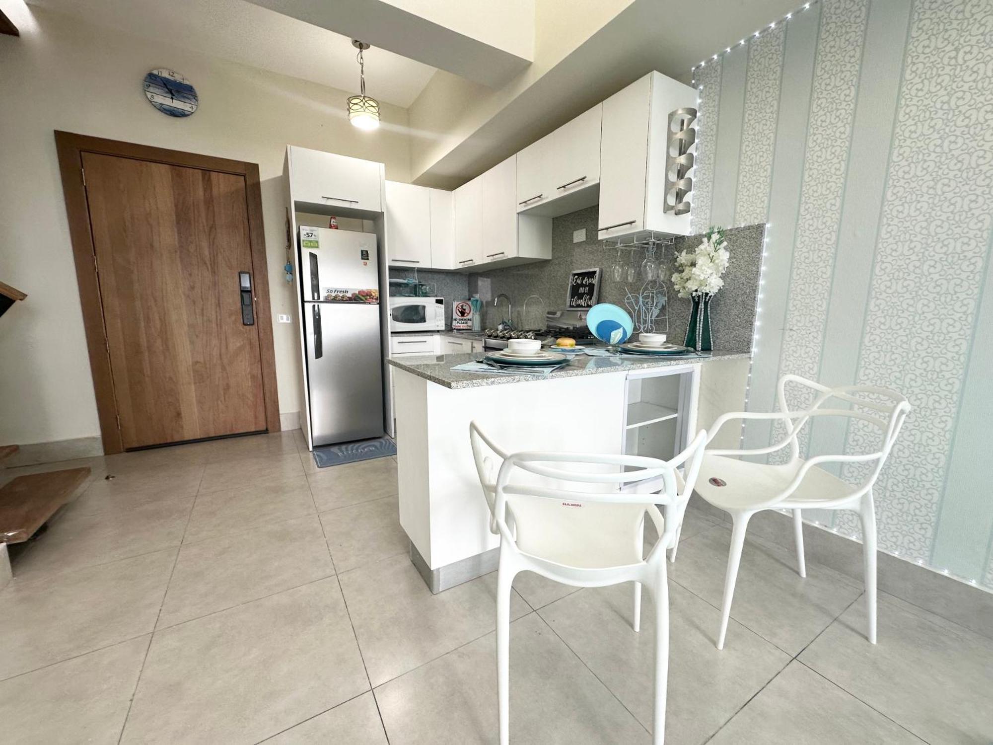 Luxury Penthouse Dgm At Boca Del Mar Iii,