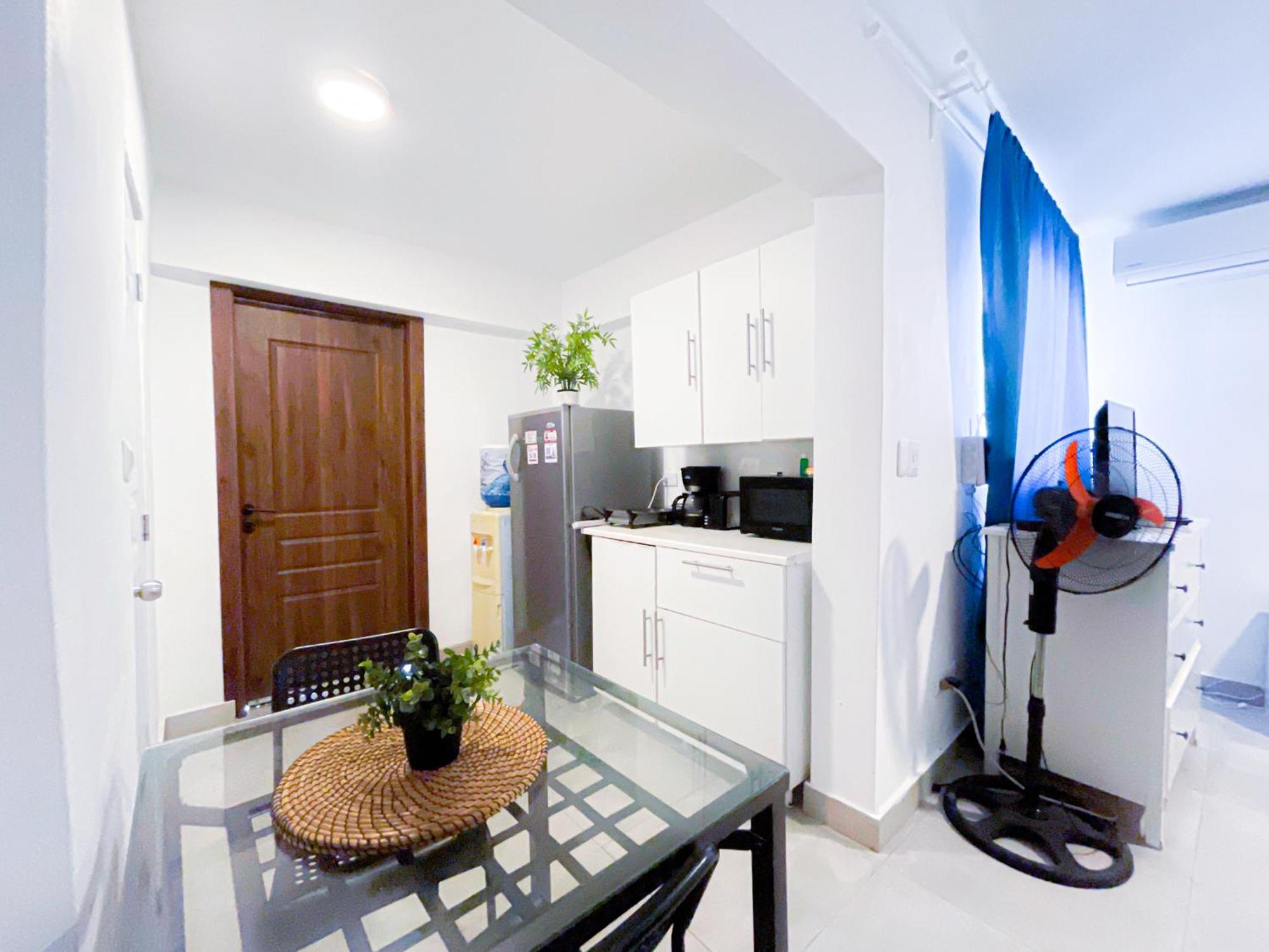Condo-hotel With & Private Wifi Bbq Club &