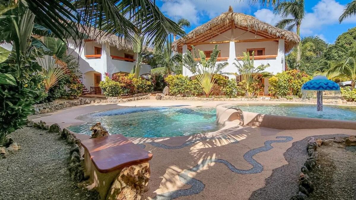 Palmeras Con Piscina En Galeras Apartment
