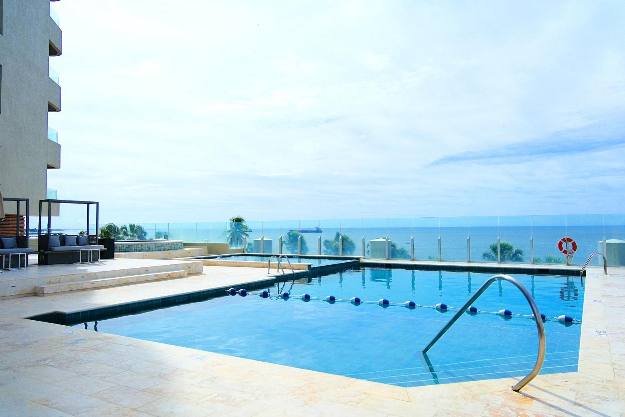 Crowne Plaza By Ihg Hotel