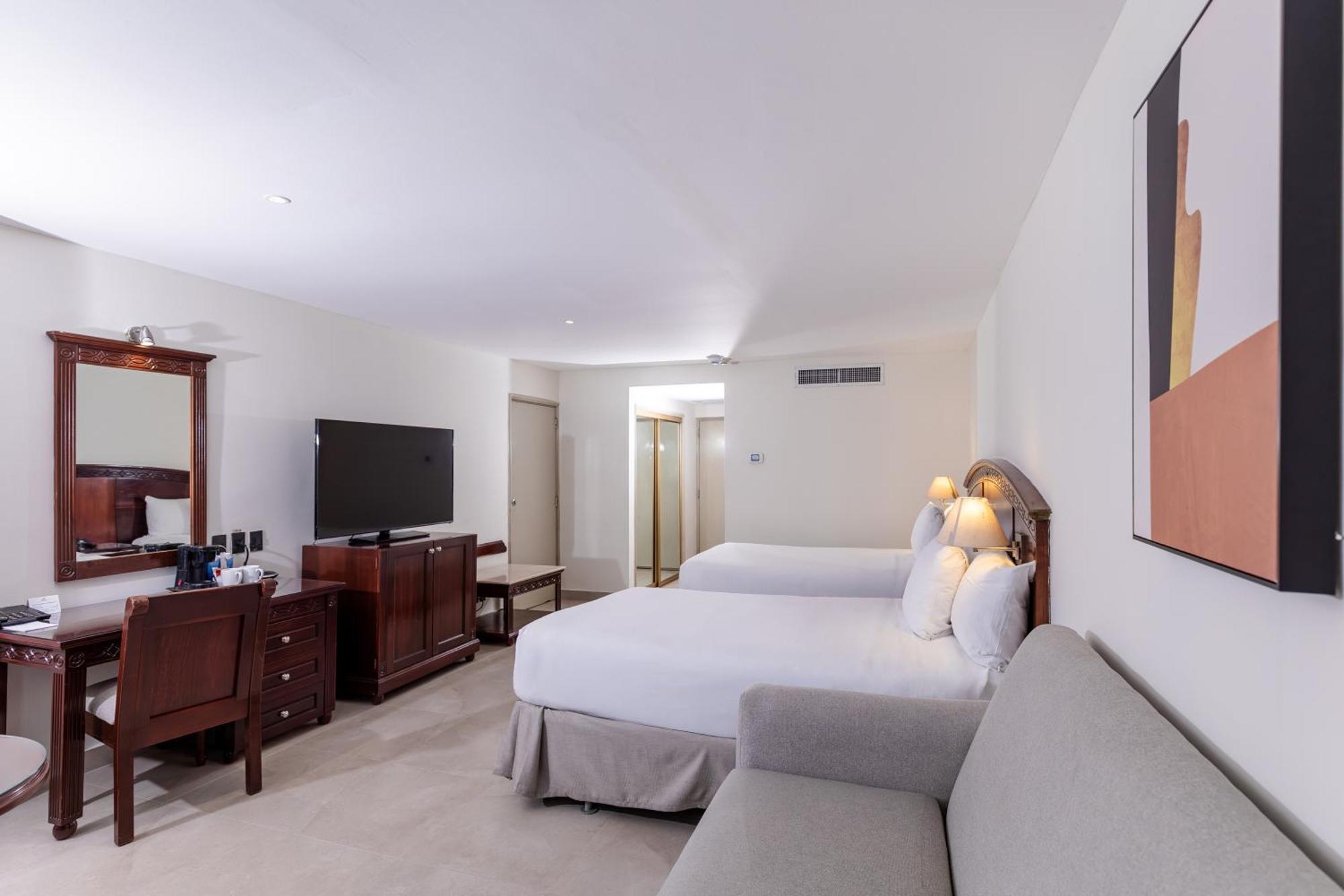 Hotel Dominican Fiesta