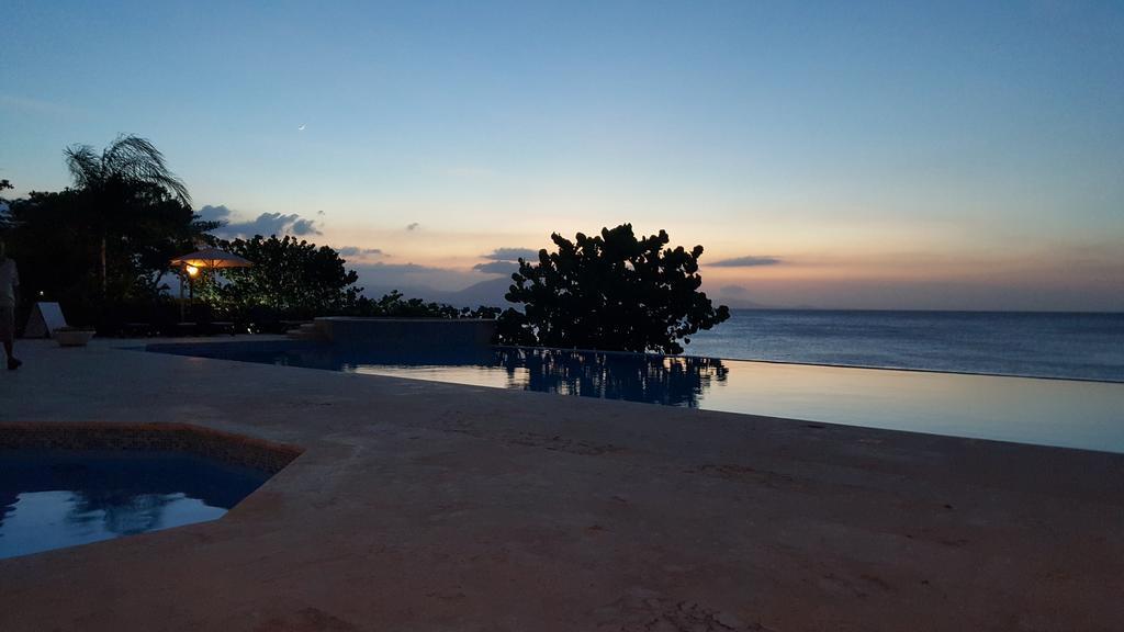 Hispaniola Beach Ocean View Apartment *