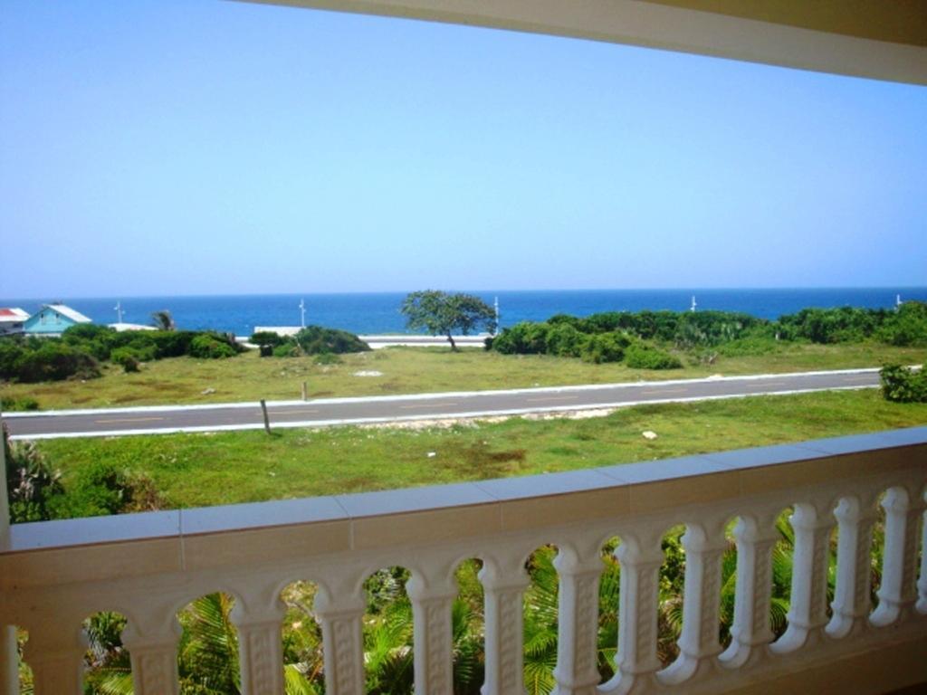 El Malecon Cabrera