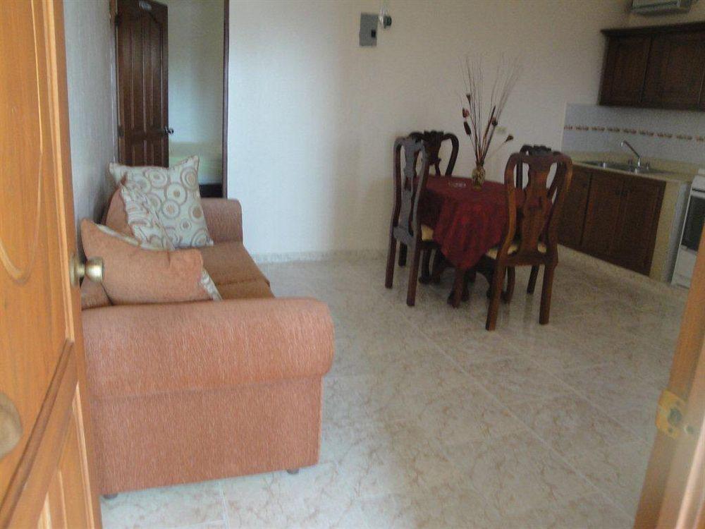 Tropical Island Aparthotel La Viva