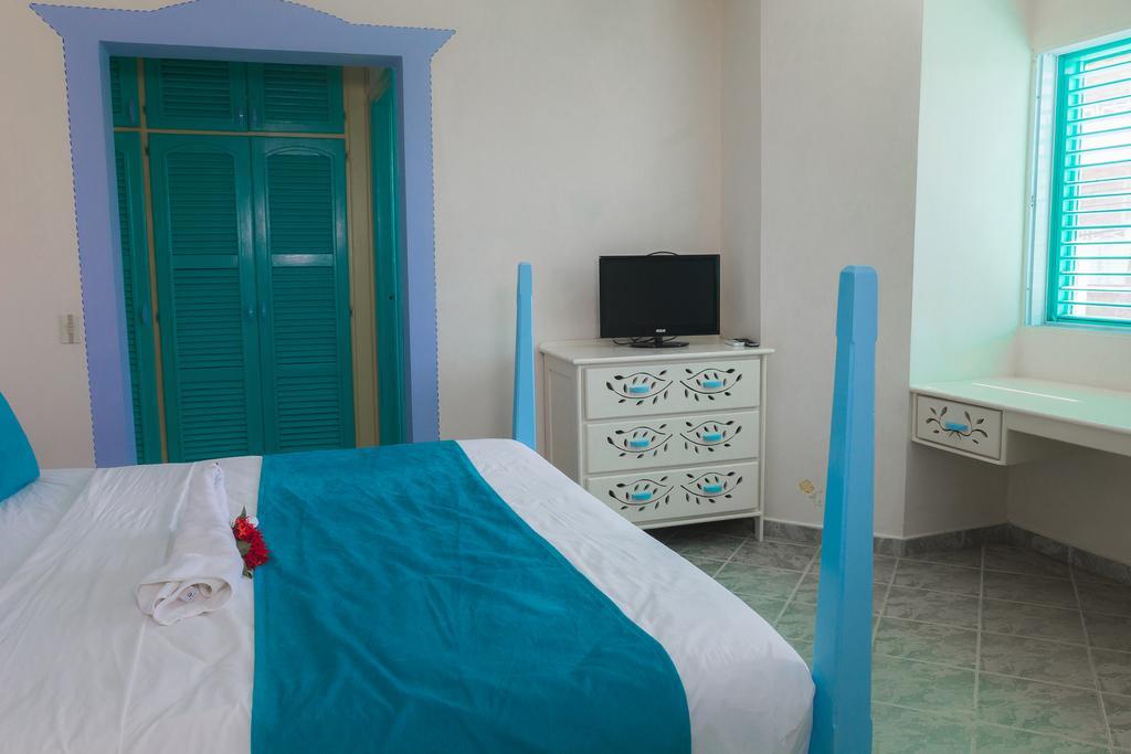 Hotel Playa Colibri 4*