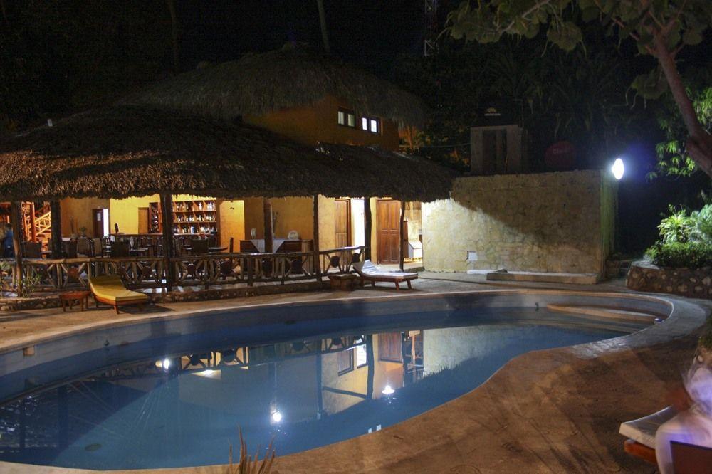 Sea Breeze Hotel 3*