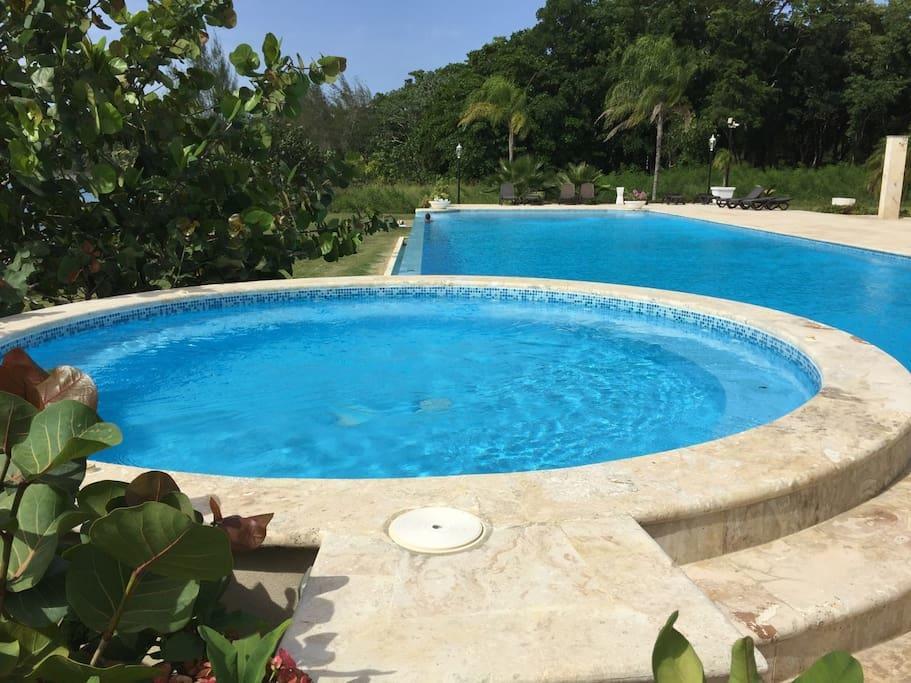 Ocean Front Two Bedroom Penthouse Apartment *