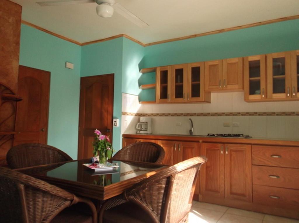 Michaela Aparthotel 3*