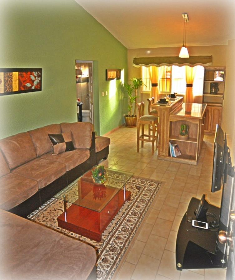 Sea Breeze Apartment *