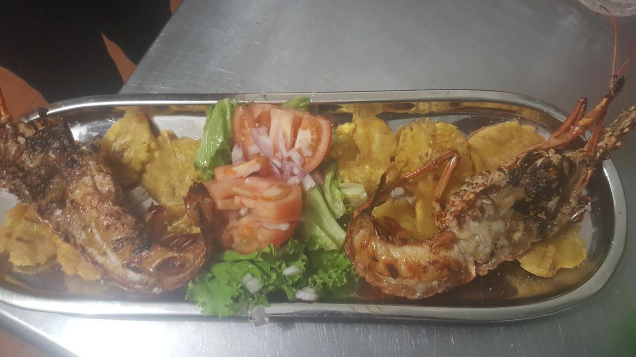 & Restaurante Espanol Luz De Luna