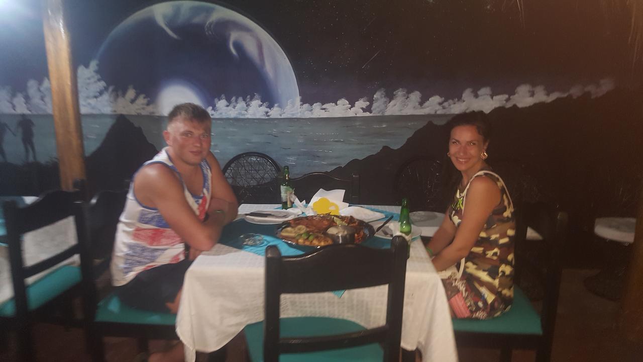 & Restaurante Espanol Luz De Luna 3*