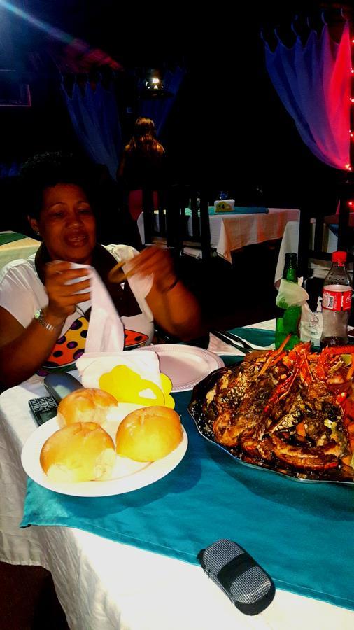 & Restaurante Espanol Luz De Luna Bed & Breakfast 3*