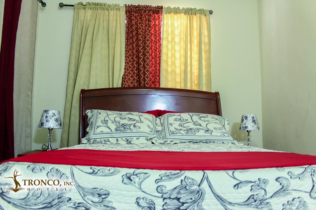 El Tronco Inc Bed & Breakfast