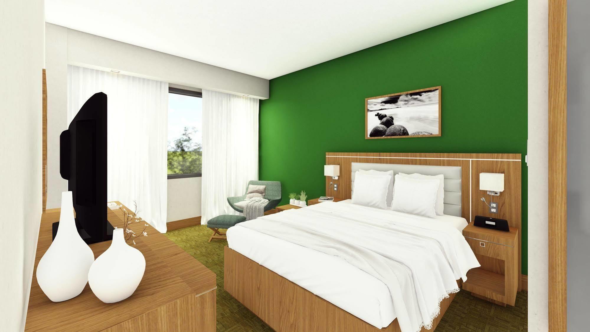 Hampton By Hilton Santo Domingo Airport Hotel 3*
