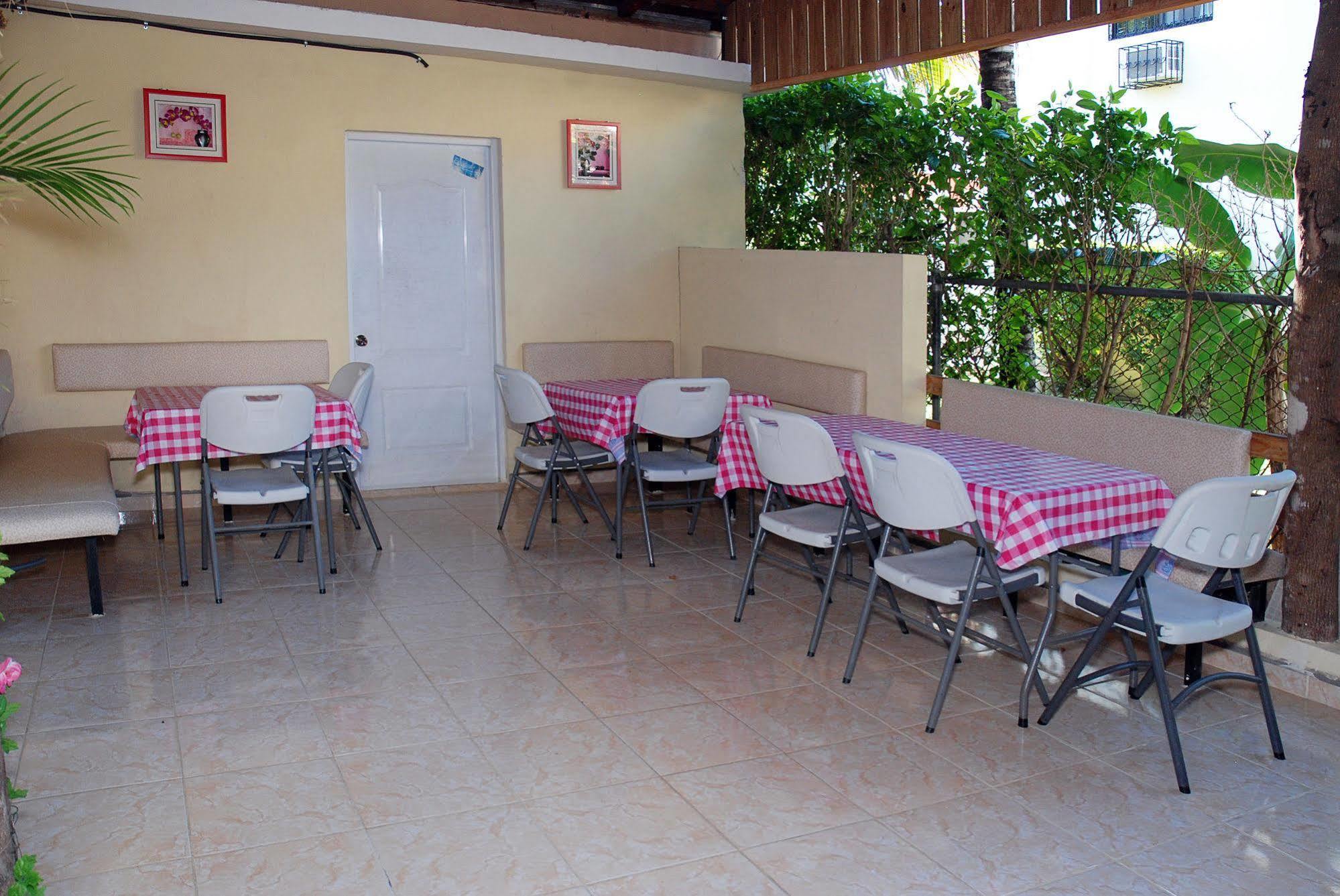 Michaela Aparthotel 3*
