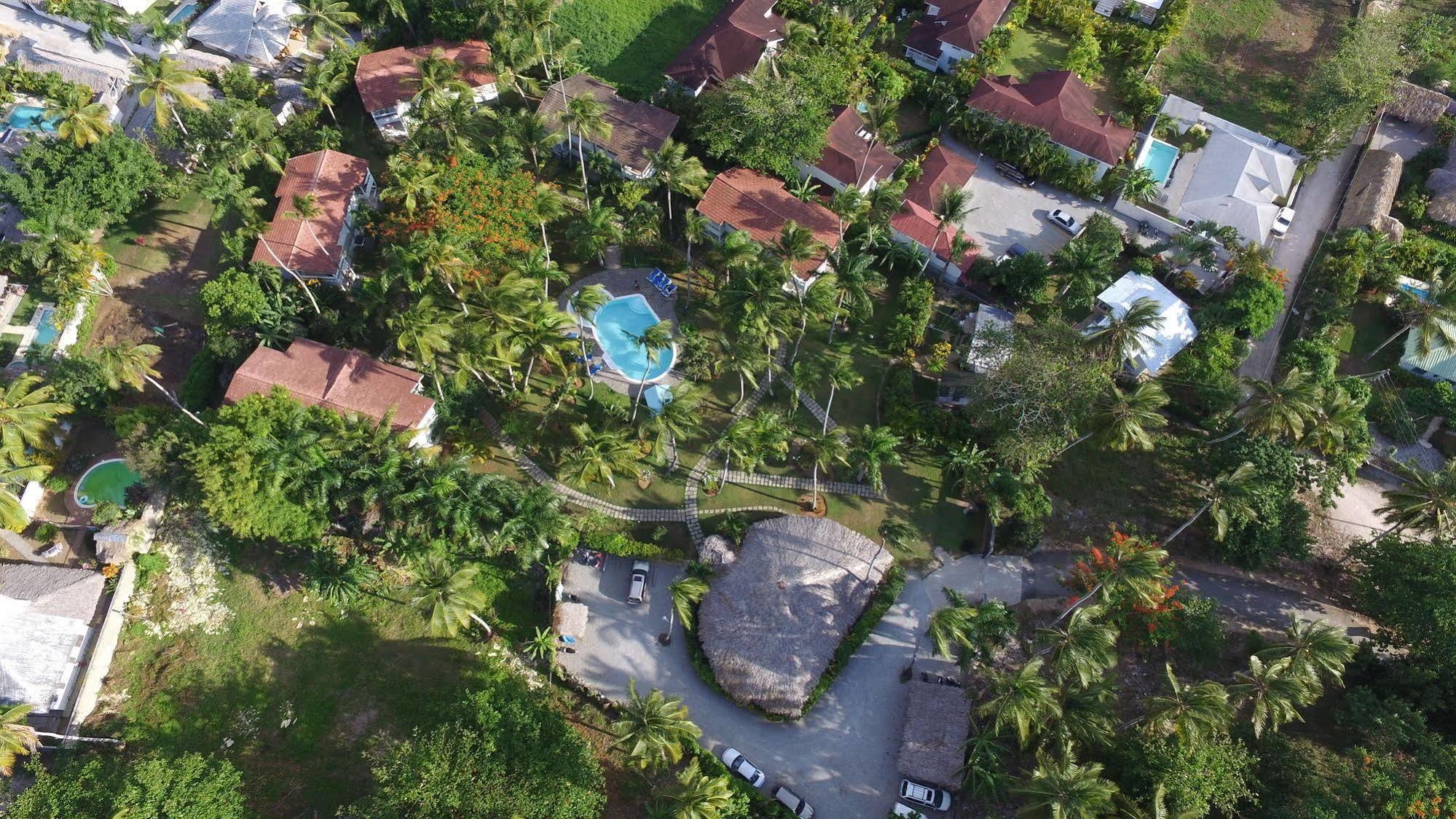 Oasis Terrenas Aparthotel 3*