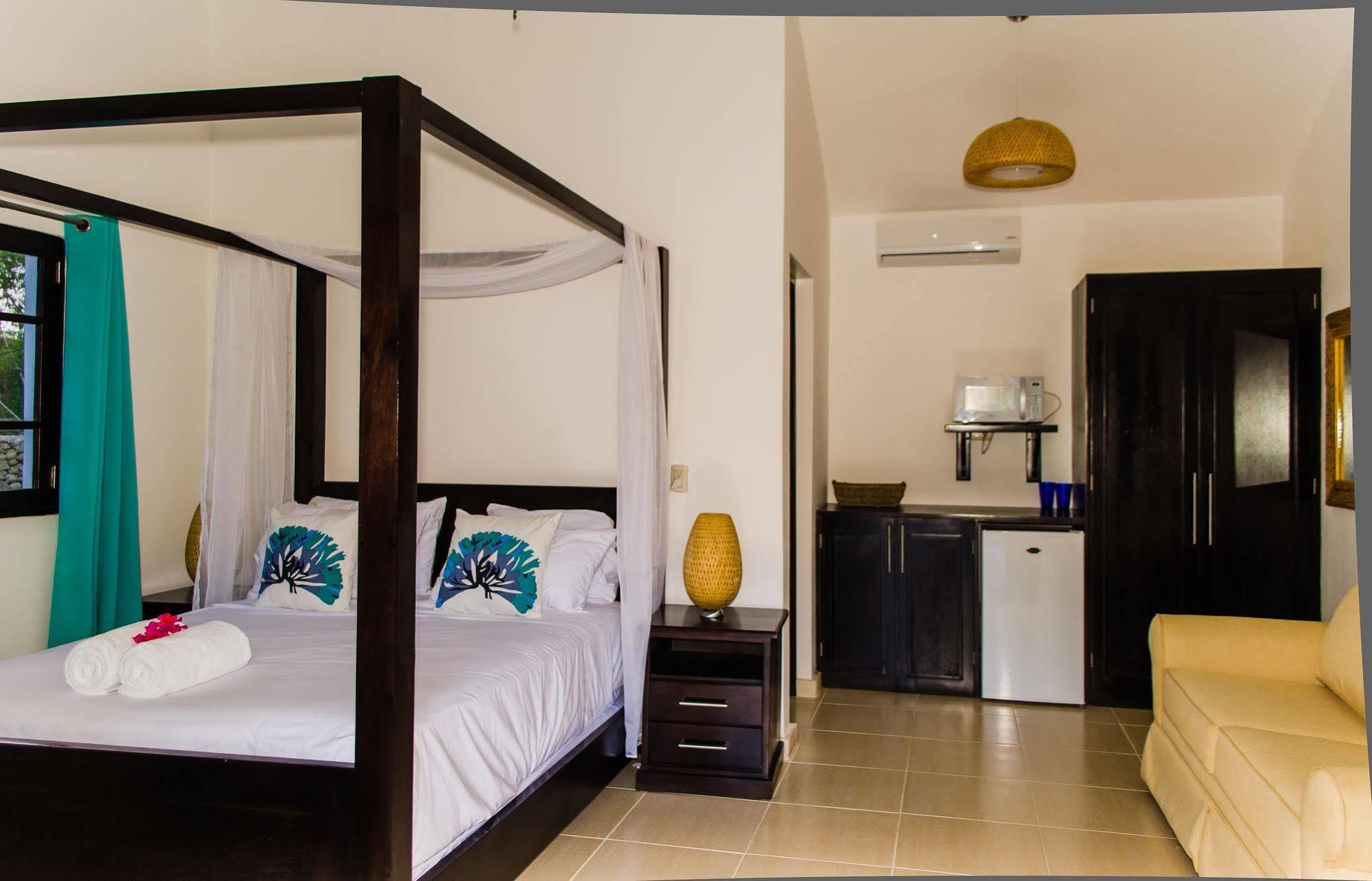 Garden By The Sea Bed & Breakfast 4*