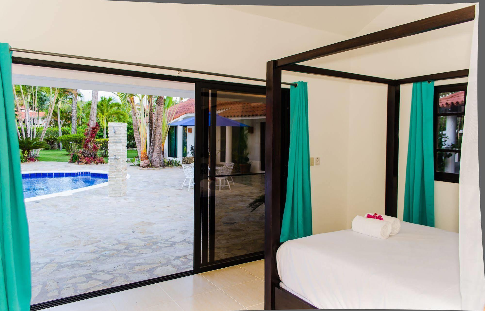 Bed & Breakfast Garden By The Sea 4*