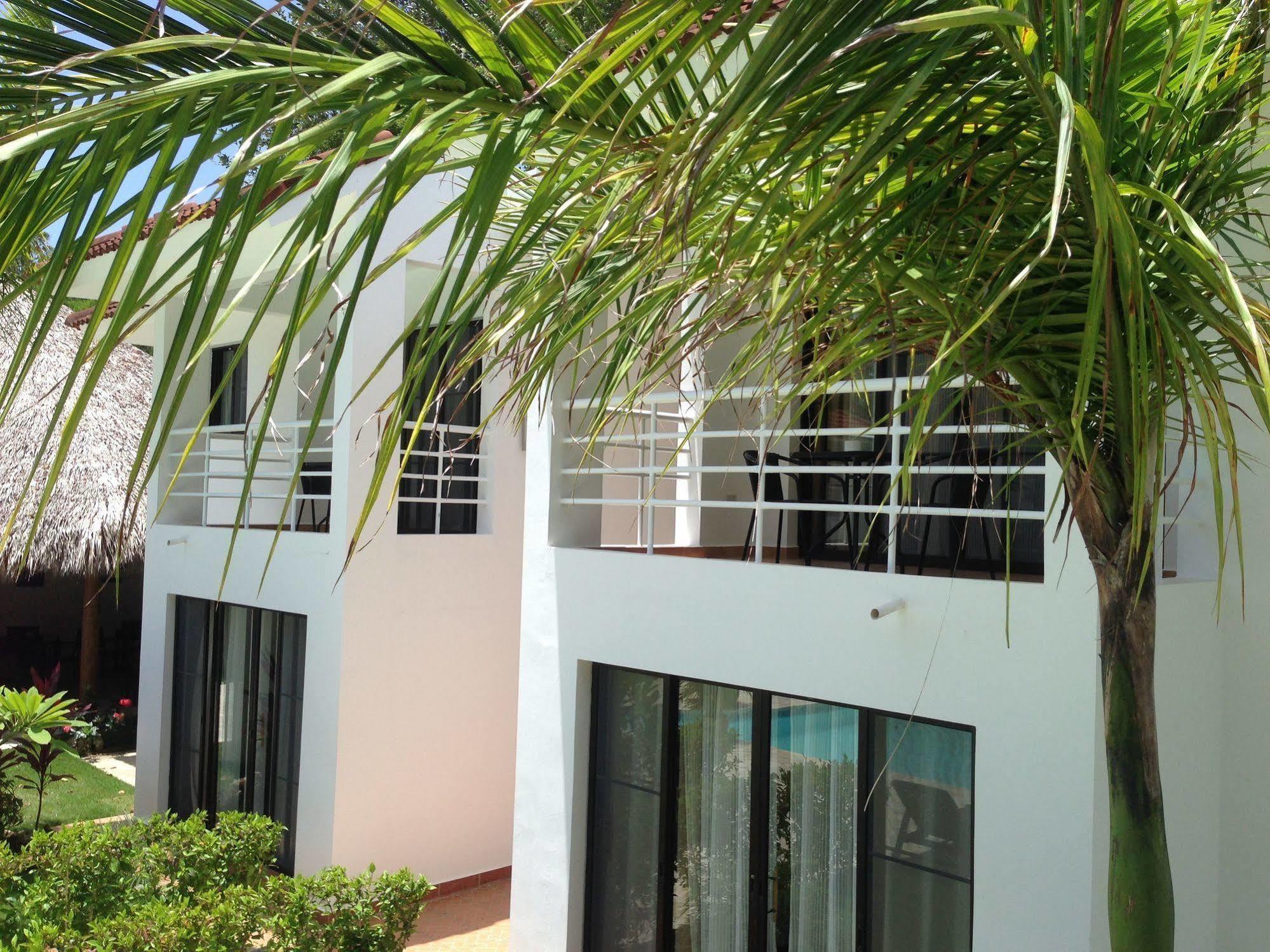 Hotel Coral Blanco