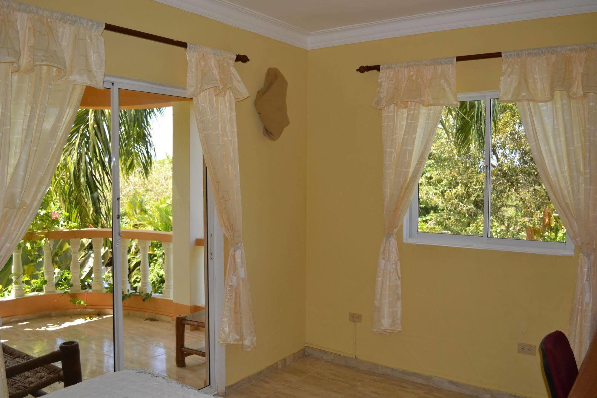 Hotel 4 Bedroom Villa, Private Pool, Security, Ocean View Sosua