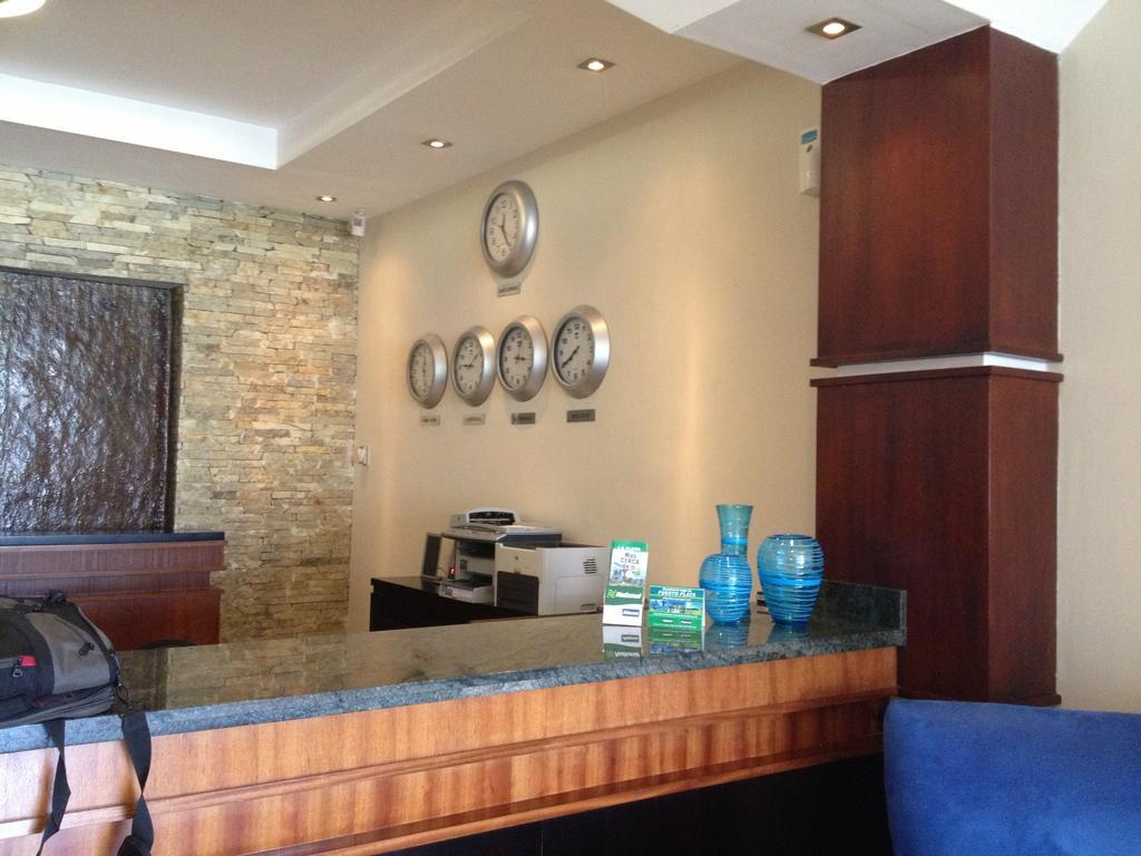 Hotel Century Plaza 3*