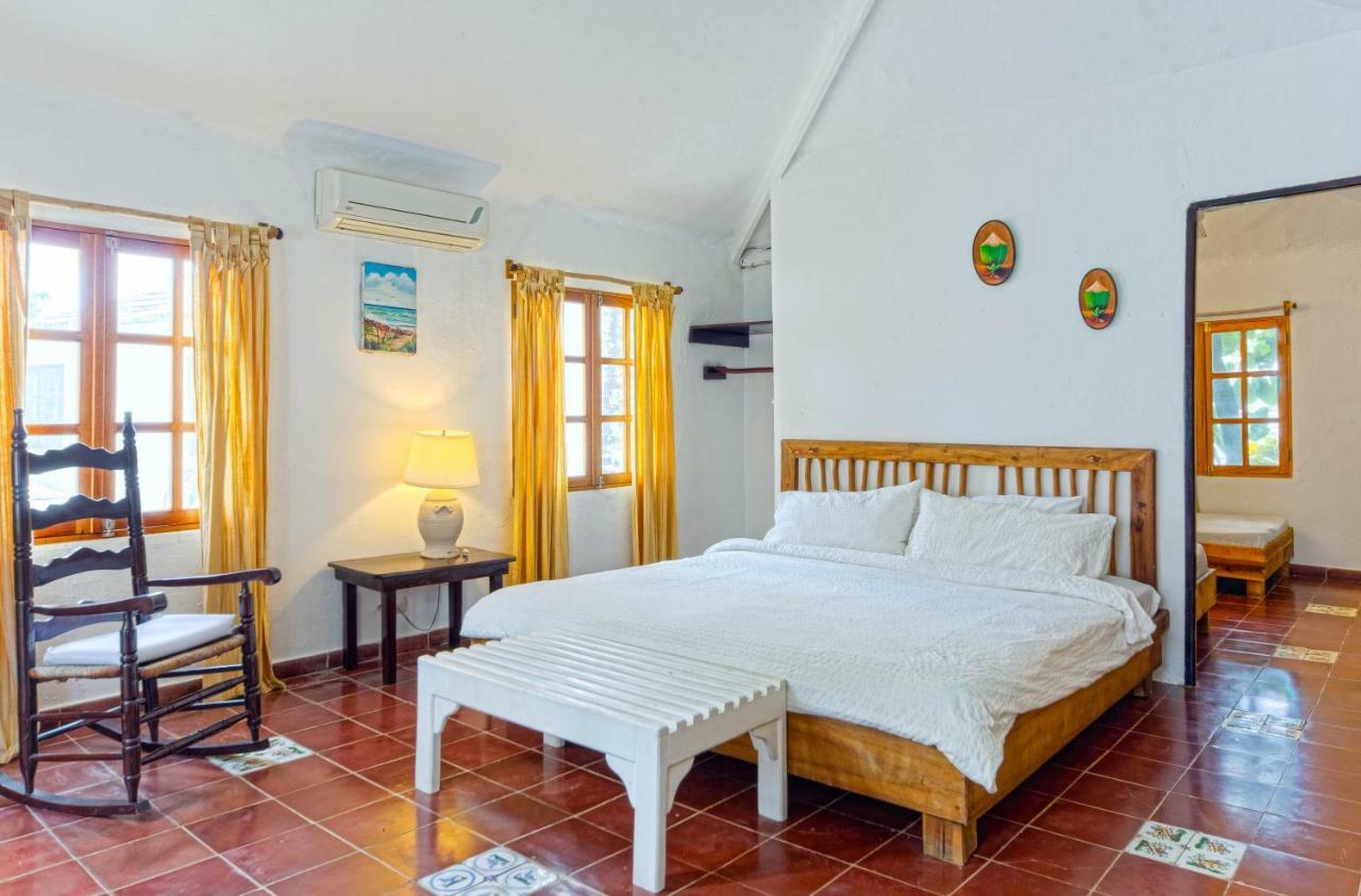 Atlantis Hotel 3*
