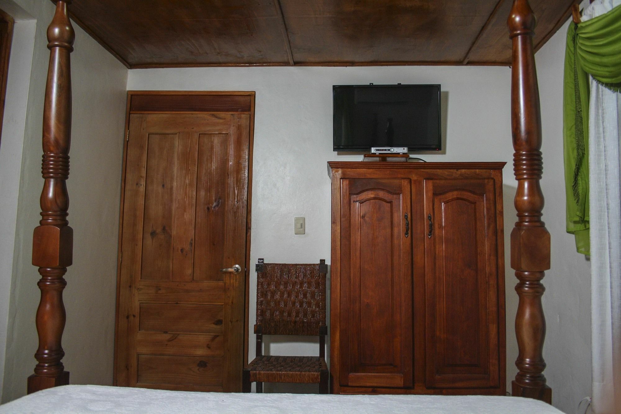 Sea Breeze Hotel 3*