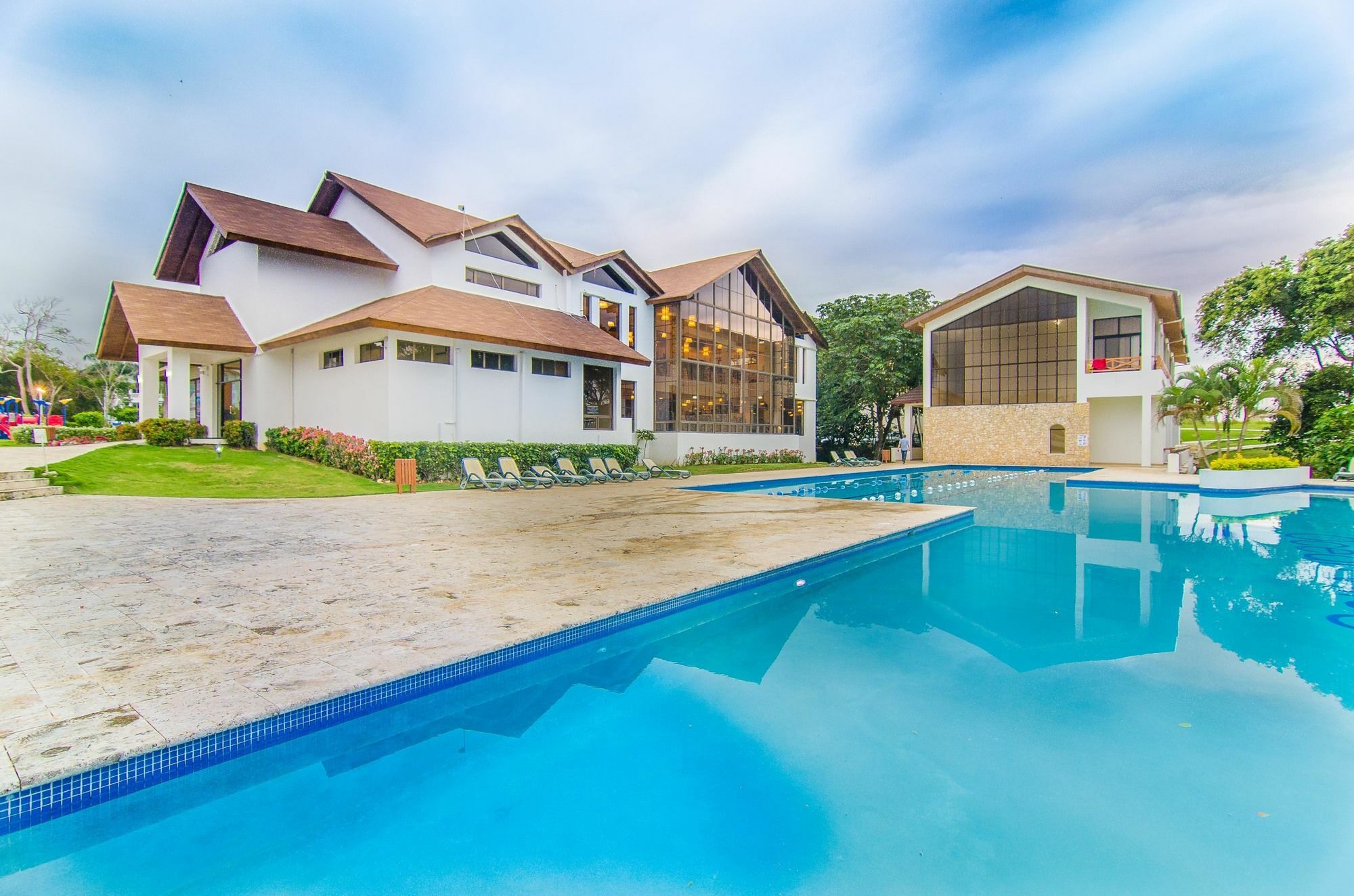2 Bedroom At Ocean Village Villa *