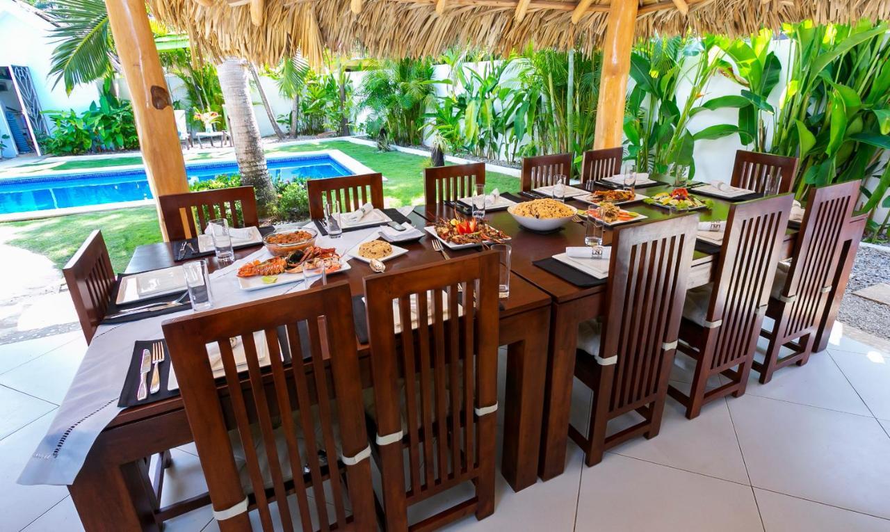 Villa Clarissa V, Walk To Beach! *