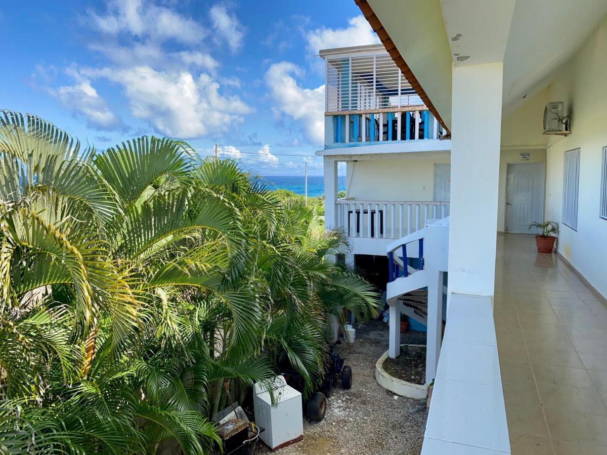 Bed & Breakfast El Malecon Cabrera